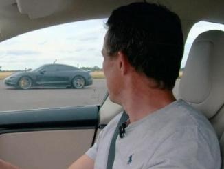 Tesla S ve Porsche Taycan Turbo S Drag Yarışı - OtonomHaber