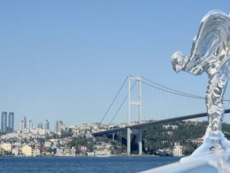 Rolls-Royce Resmi Amblemi Spirit of Ecstasy 110. Yıl Dönümünü Kutluyor - OtonomHaber