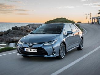 Toyota'nın Hibrit Modellerine Büyük İlgi - OtonomHaber
