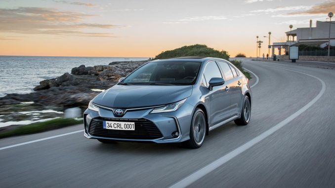 Toyota'nın Hibrit Modellerine Büyük İlgi - OtonomHaber