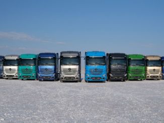 Mercedes-Benz Türk Kamyon Sürücülerine Hijyen Seti Dağıttı - OtonomHaber