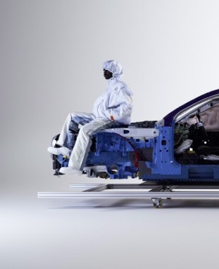 Mercedes-Benz ve Heron Preston’tan Hava Yastığı Konseptli Tasarım Koleksiyonu - OtonomHaber