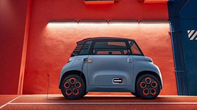 Citroen AMI, Trafiği Yoğun Şehirlerde Özgürce Seyahat Olanağı Sunuyor - OtonomHaber