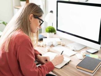 Editör Nedir, Ne İş Yapar? Editör Nasıl Olunur? Editör Maaşları 2022 - OtonomHaber