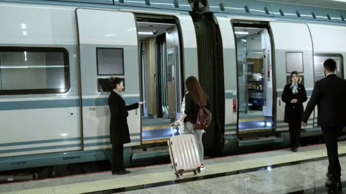 Host Nedir, Ne İş Yapar, Nasıl Olunur? Host Maaşları 2022 - OtonomHaber