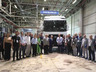 Eskişehir Ticaret Odası Üyeleri Ford Otosan'ı Ziyaret Etti - OtonomHaber