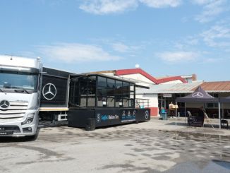 Mercedes-Benz Türk Sağlık Bakım Tırının Üçüncü Durağı Düzce - OtonomHaber