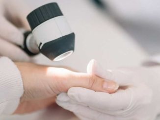 Dermatoloji Uzmanı Nedir, Ne İş Yapar, Nasıl Olunur? Dermatoloji Uzmanı Maaşları 2022 - OtonomHaber