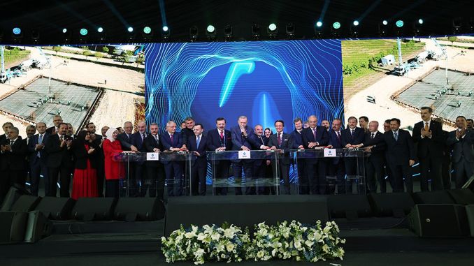 Türkiye’nin İlk Otomotiv Batarya Fabrikasının Temeli Atıldı - OtonomHaber