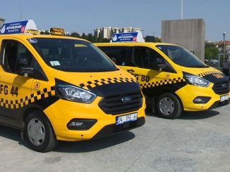 İstanbul'da Engelsiz ve Aile Konseptli Yeni Taksiler Yolcu Taşımaya Başladı - OtonomHaber