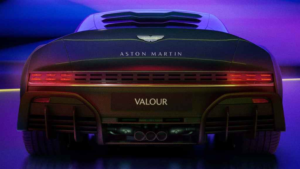 aston martin valour () aston martin valour ()