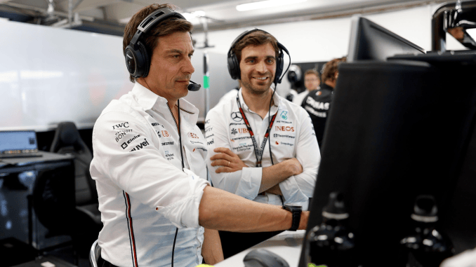 Toto Wolff'un olmadığı yarışlarda Mercedes'in başına D'Ambrosio geçecek - OtonomHaber