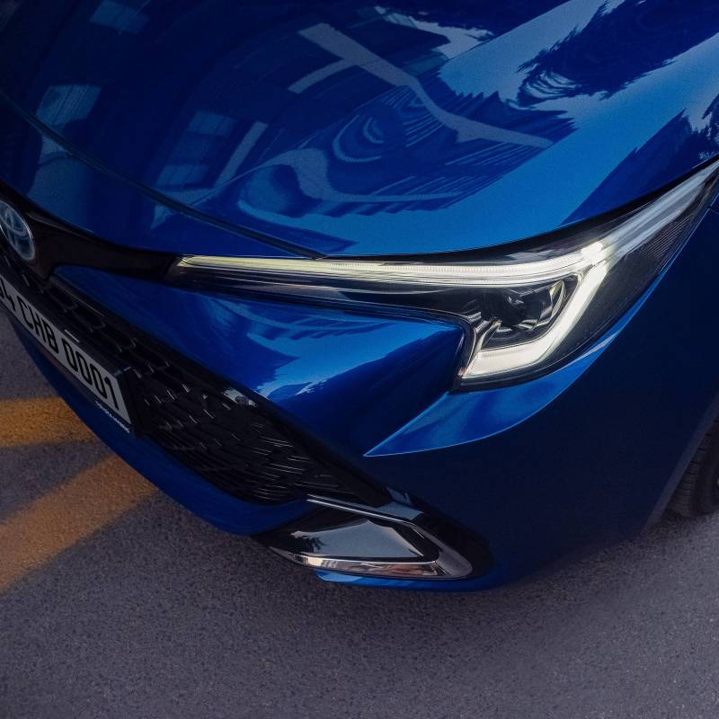 Corolla Hatchback () Corolla Hatchback ()