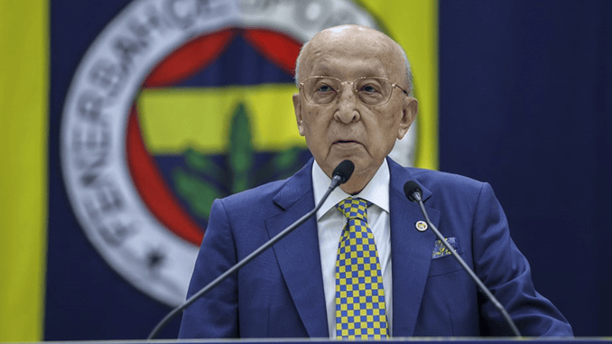 Vefa Küçük kimdir? Bir dönem Fenerbahçe Yüksek Divan Kurulu Başkanlığı yapan Vefa Küçük kaç yaşında, ne iş yapıyor? - OtonomHaber