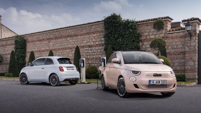 Fiat 500e Avrupa'da Zirvede - OtonomHaber