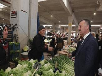 Büyükşehir'den Pazar Alanına Sundurma - OtonomHaber