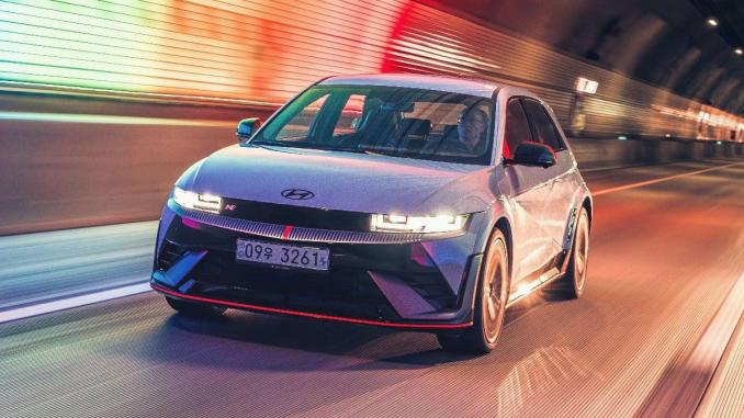 Dünyada bu yıl elektrikli araç satışları 17 milyonu geçecek - OtonomHaber