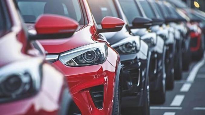 Otomotiv satışlarında aylar sonra bir ilk yaşandı - OtonomHaber