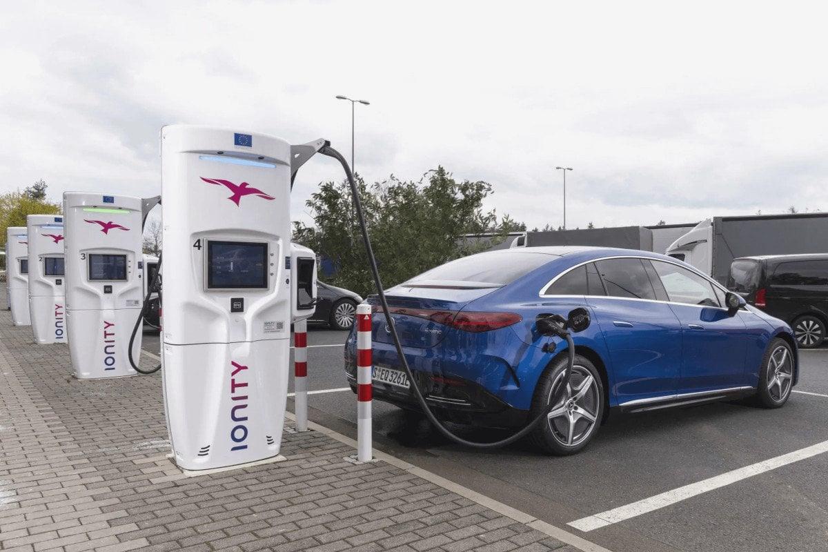 Tatilde yola çıkacak elektrikli araç şoförlerinin dikkat etmesi gereken 10 unsur - OtonomHaber