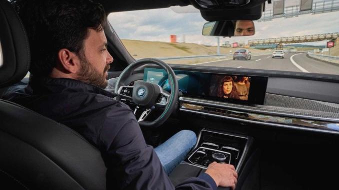 BMW 7 Serisi, Almanya'da otonom sürüş için gerekli müsaadeleri aldı - OtonomHaber