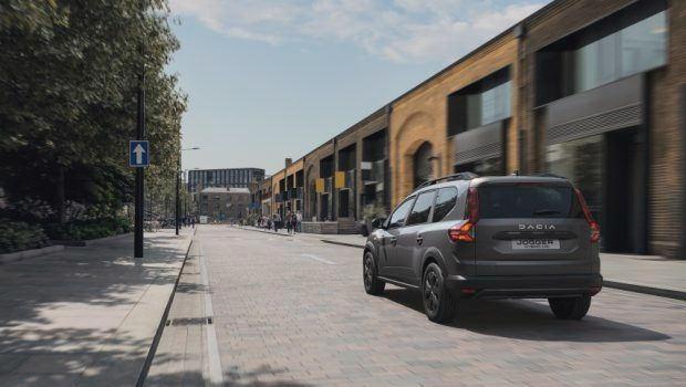Dacia "Jogger Hybrid 140" modelini satışa sundu - OtonomHaber