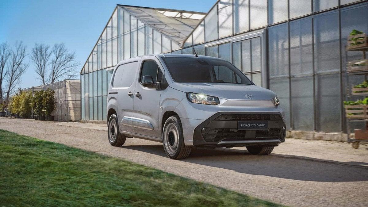 Toyota Proace City ailesi yenilendi: İşte fiyatı ve özellikleri - OtonomHaber