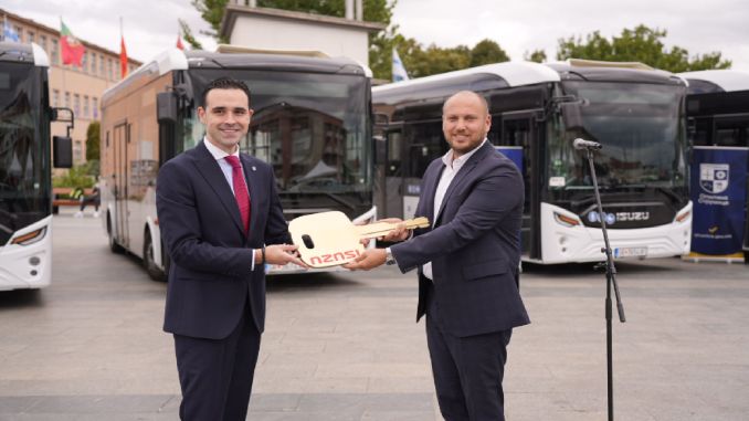 Anadolu Isuzu, Tam Elektrikli Novociti Volt'u Makedonya'ya Teslim Etti - OtonomHaber
