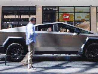 Tesla, Cybertruck Araçlarını Geri Çağırıyor - OtonomHaber