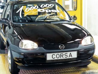 Opel, Corsa B Edition 100’ün 25’inci Yılını Kutluyor - OtonomHaber