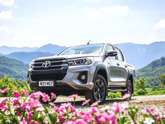Toyota Hilux Gr Sport  Mayısta Türkiye'de: İşte Özellikleri - OtonomHaber