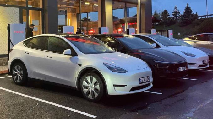 Tesla Tekirdağ'da Yeni Supercharger İstasyonunu Açtı - OtonomHaber