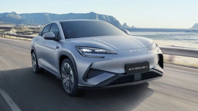 BYD Sealion 8 Geliyor: 7 Koltuklu Hibrit SUV'da 152 KM Elektrik Menzili - OtonomHaber