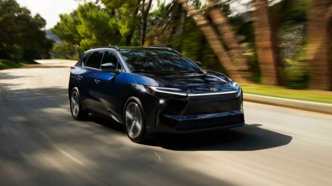 Toyota bZ4X Yenilendi: Daha Uzun Menzil ve Hızlı Soğuk Hava Şarjı - OtonomHaber