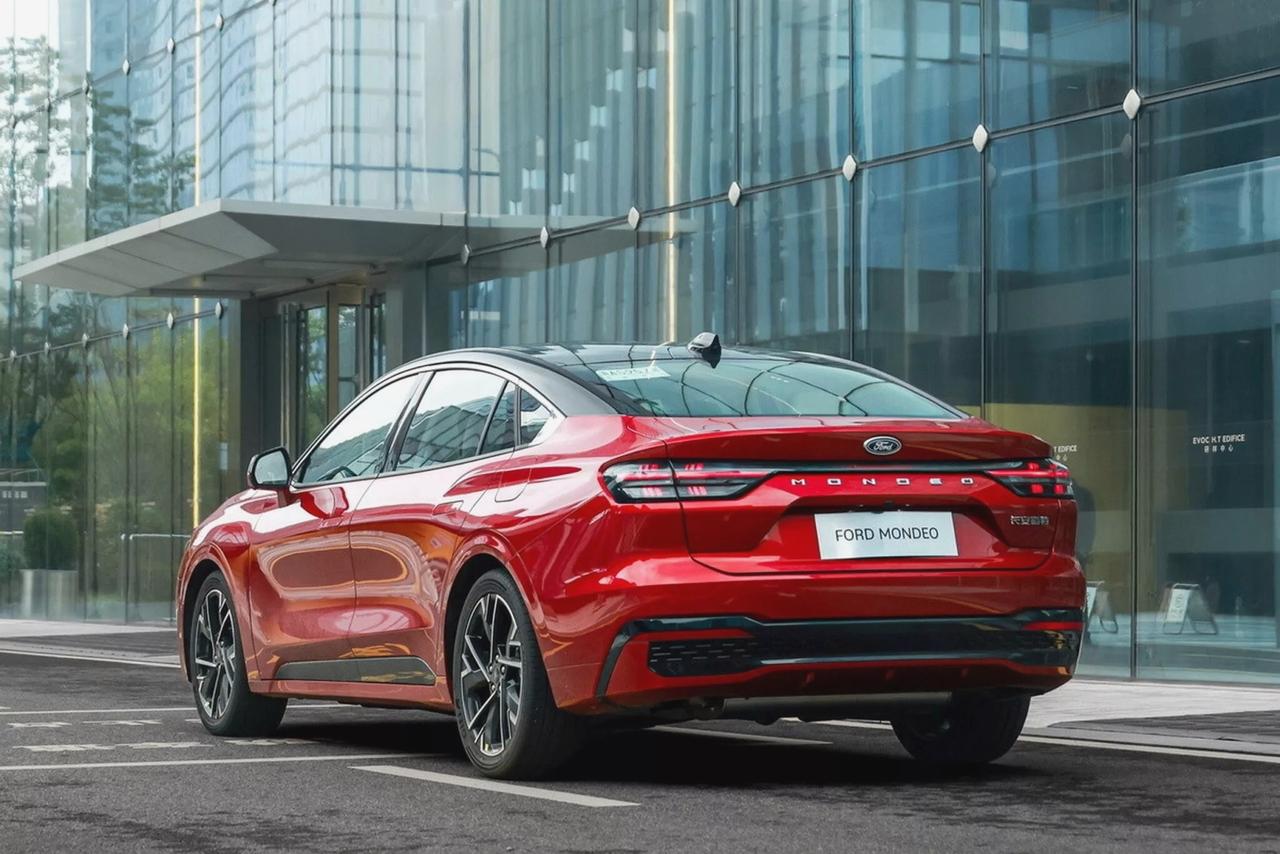 Ford Mondeo 2026 Modeli Çin’de Tanıtıldı - OtonomHaber