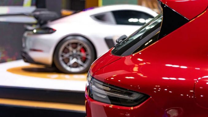 Porsche’den Stratejik Esneklik: Hibrit ’M1’ İçin Onay Çıktı - OtonomHaber