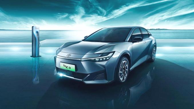 Toyota’dan Uygun Fiyatlı Elektrikli Sedan - OtonomHaber