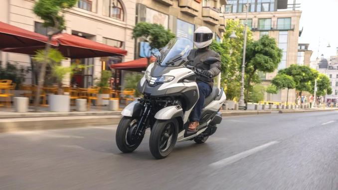 Yamaha Hava Yastıklı Yeni Motosikletini Tanıttı - OtonomHaber