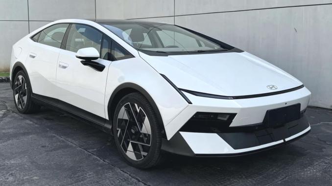 Hyundai Ioniq V İki Farklı Güç Seçeneğiyle Geliyor - OtonomHaber