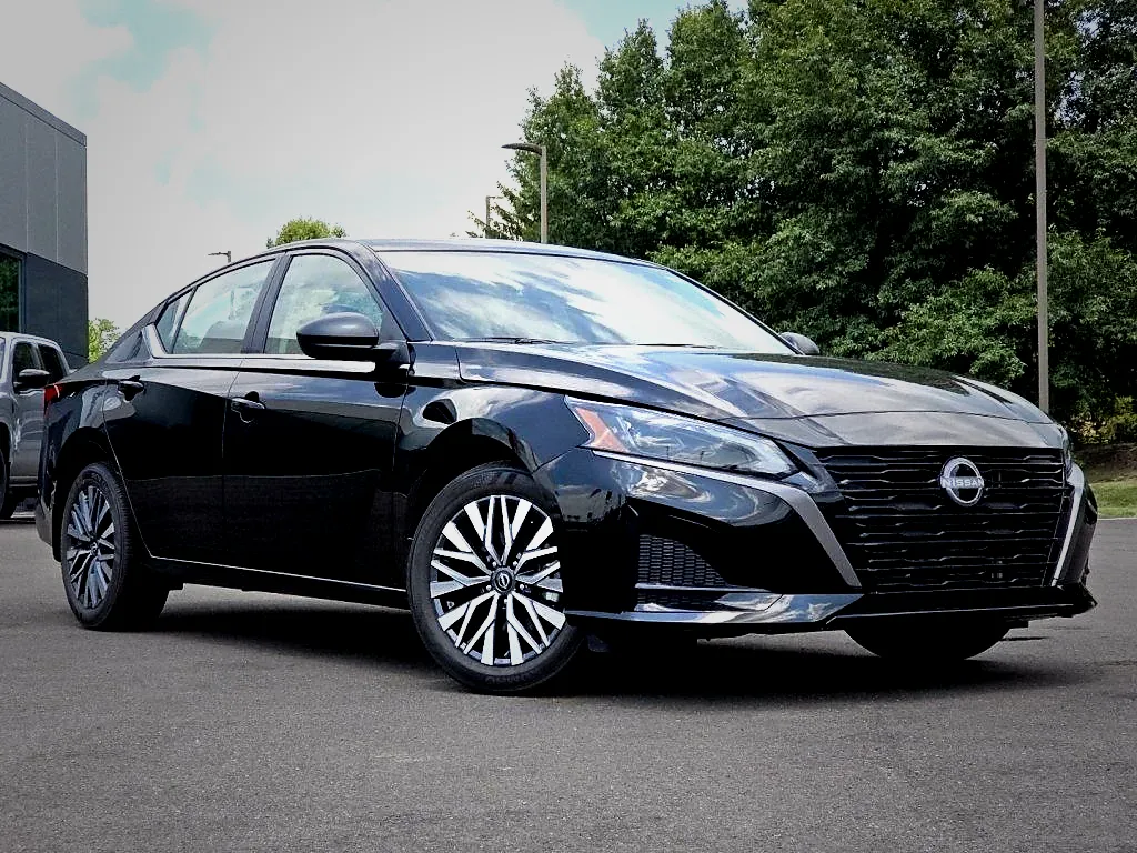 34 Yıllık Efsane Nissan Modeli Üretimini Durdurdu - OtonomHaber