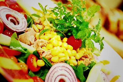 Meşhur Balık Salatası Nasıl Yapılır? - OtonomHaber