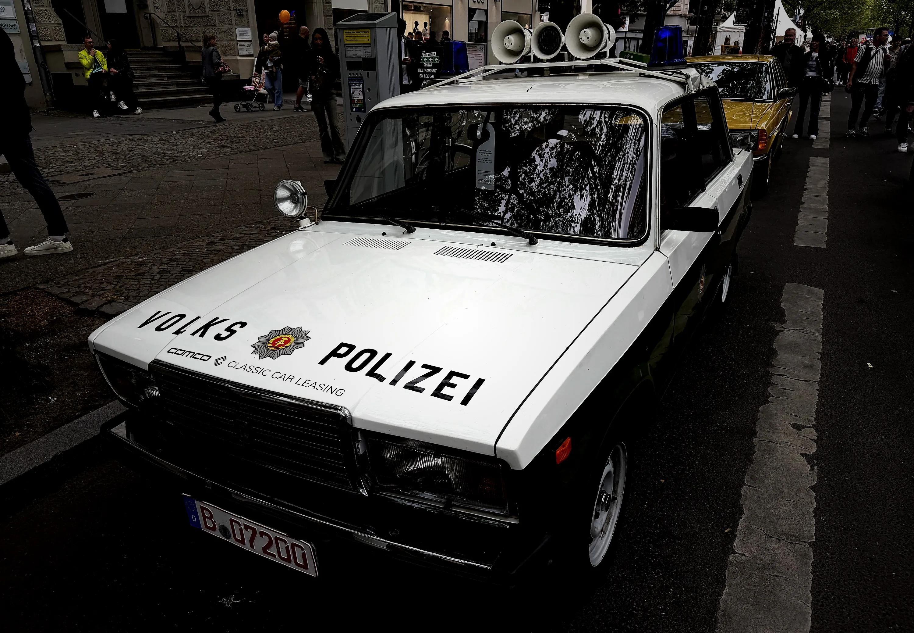 Berlin'de Klasik Otomobil Tutkunlarının Buluşma Noktası - OtonomHaber