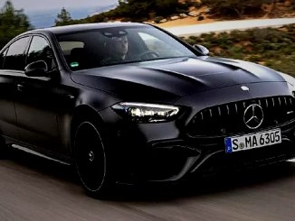 Mercedes-AMG C63 Geri Dönebilir: Benzinli ve Elektrikli Seçenekler Gündemde - OtonomHaber