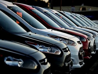 Otomotiv Devi Fişi Çekiyor: Benzinli Araç Üretimini Sonlandırmaya Hazırlanıyor - OtonomHaber